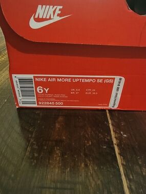 Nike Air More Uptempo SE (GS) Box - Purple / Rush Pink/Iridesent 6Y/Womens 7.5